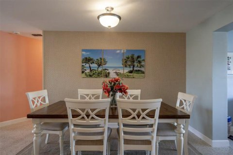 Villa ou maison à louer à Palm Harbor, Floride: 2 chambres, 130.62 m2 № 2167858 - photo 16
