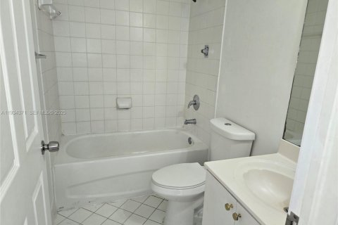 Condominio en alquiler en Homestead, Florida, 3 dormitorios, 95.13 m2 № 1992830 - foto 10