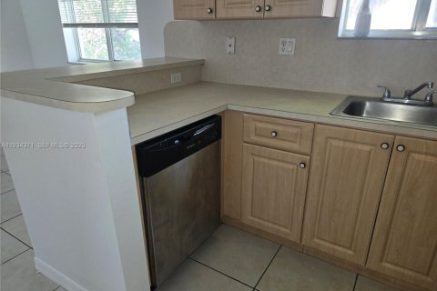 Condominio en alquiler en Homestead, Florida, 3 dormitorios, 95.13 m2 № 1992830 - foto 3