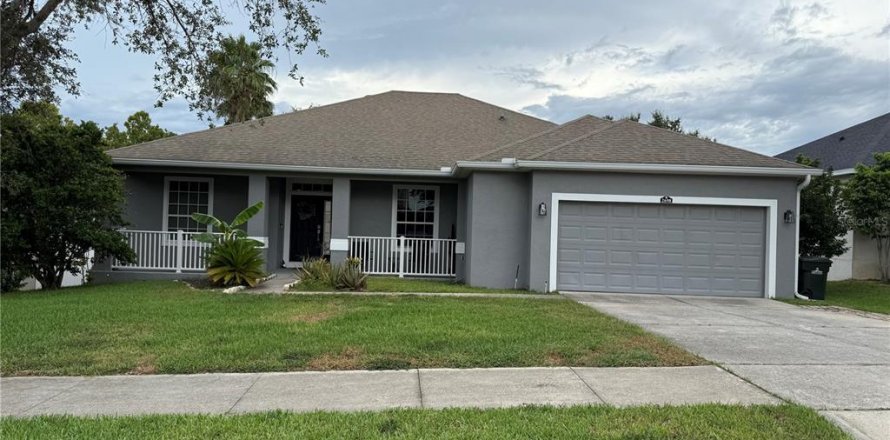 Villa ou maison à Clermont, Floride 4 chambres, 391.03 m2 № 1883739