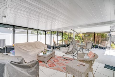 House in Clearwater, Florida 3 bedrooms, 165.18 sq.m. № 1827702 - photo 18