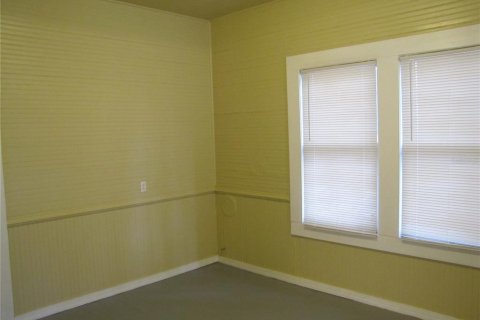 House in Tampa, Florida 3 bedrooms, 111.2 sq.m. № 2236687 - photo 11