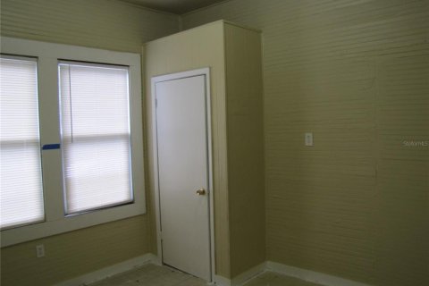 House in Tampa, Florida 3 bedrooms, 111.2 sq.m. № 2236687 - photo 10