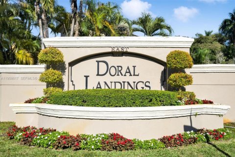 Casa en venta en Doral, Florida, 4 dormitorios, 200.11 m2 № 2019923 - foto 2