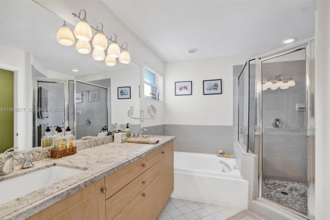 Casa en venta en Doral, Florida, 4 dormitorios, 200.11 m2 № 2019923 - foto 19