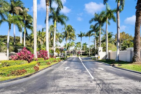 House in Doral, Florida 4 bedrooms, 200.11 sq.m. № 2019923