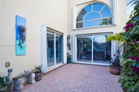 Casa en venta en Doral, Florida, 4 dormitorios, 200.11 m2 № 2019923 - foto 27