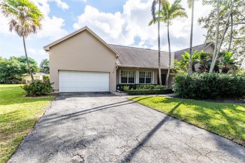 Casa en venta en Palmetto Bay, Florida, 4 dormitorios, 311.22 m2 № 1984178 - foto 1