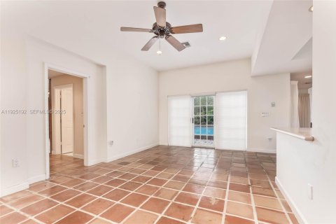 Casa en venta en Palmetto Bay, Florida, 4 dormitorios, 311.22 m2 № 1984178 - foto 10