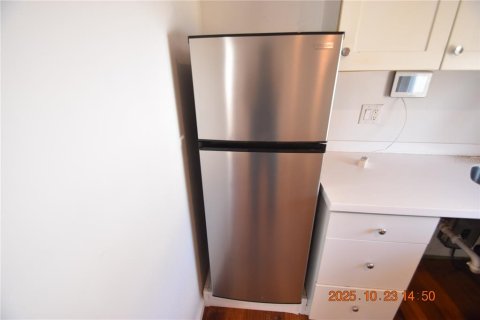 Apartment in Saint Petersburg, Florida 27.87 sq.m. № 2390950 - photo 11