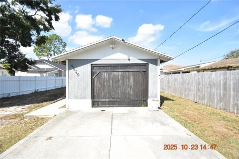 Apartment in Saint Petersburg, Florida 27.87 sq.m. № 2390950 - photo 5