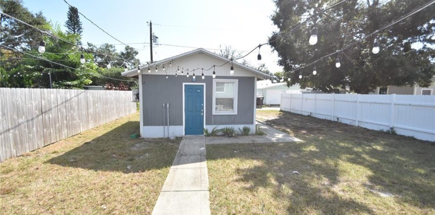 Studio in Saint Petersburg, Florida № 2390950