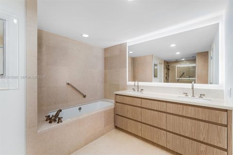 Купить кондоминиум в Майами-Бич, Флорида 2 спальни, 145.39м2, № 1984251 - фото 19