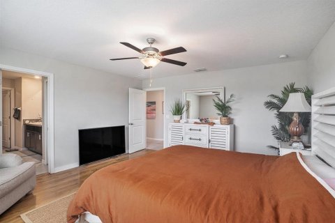 House in Ruskin, Florida 4 bedrooms, 244.8 sq.m. № 1783381 - photo 15
