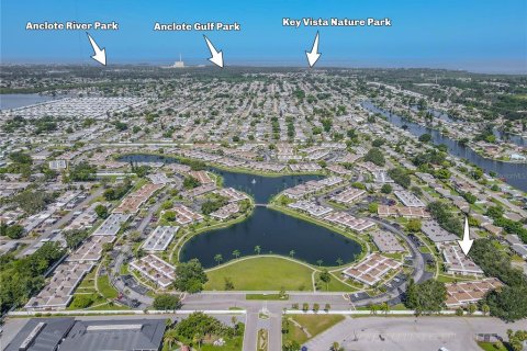 Condo in Holiday, Florida, 2 bedrooms  № 1847302 - photo 3