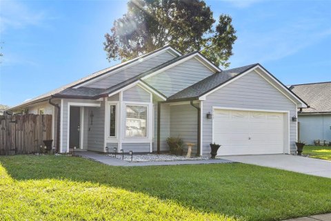 Villa ou maison à vendre à Orlando, Floride: 3 chambres, 115.57 m2 № 2408721 - photo 2