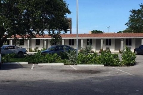 Apartamento en alquiler en Miami, Florida, 27.87 m2 № 2069199 - foto 2