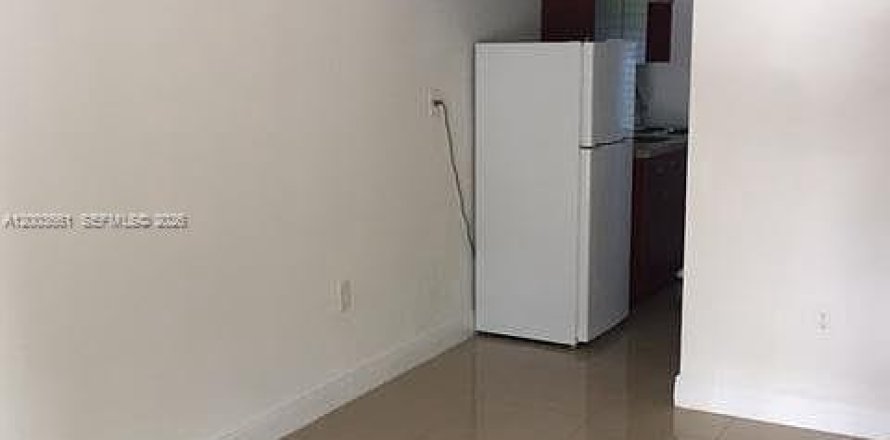 Estudio en Miami, Florida № 2069199