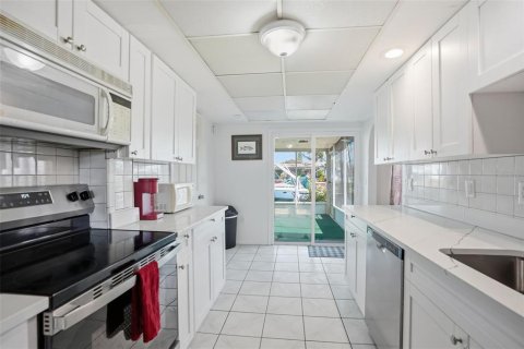 Villa ou maison à vendre à Hudson, Floride: 3 chambres, 159.42 m2 № 2136253 - photo 17