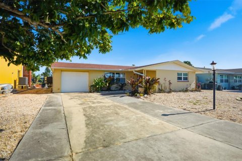 Casa en Hudson, Florida 3 dormitorios, 159.42 m2 № 2136253