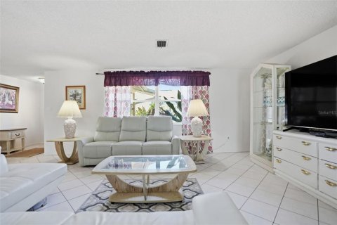 Villa ou maison à vendre à Hudson, Floride: 3 chambres, 159.42 m2 № 2136253 - photo 7