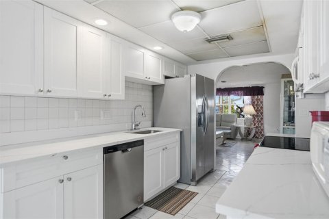 Villa ou maison à vendre à Hudson, Floride: 3 chambres, 159.42 m2 № 2136253 - photo 14