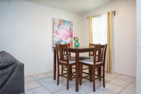 House in Tampa, Florida 4 bedrooms, 125.33 sq.m. № 2098352 - photo 7
