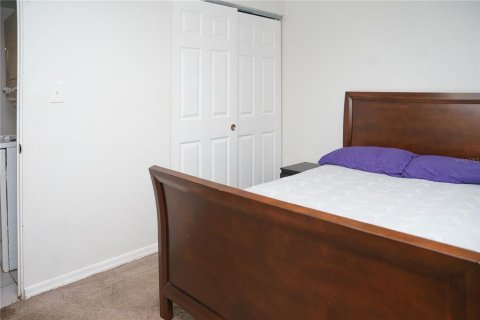 House in Tampa, Florida 4 bedrooms, 125.33 sq.m. № 2098352 - photo 22
