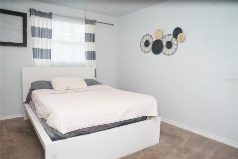 House in Tampa, Florida 4 bedrooms, 125.33 sq.m. № 2098352 - photo 16