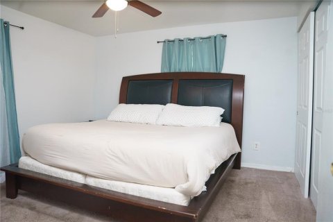 House in Tampa, Florida 4 bedrooms, 125.33 sq.m. № 2098352 - photo 20