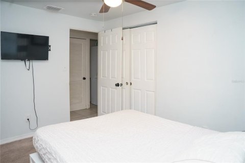 House in Tampa, Florida 4 bedrooms, 125.33 sq.m. № 2098352 - photo 17