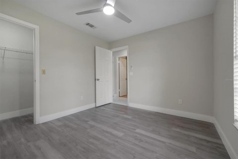 Casa en venta en Orlando, Florida, 4 dormitorios, 202.9 m2 № 1916594 - foto 25