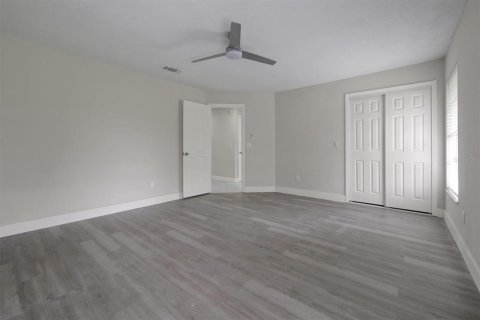 Casa en venta en Orlando, Florida, 4 dormitorios, 202.9 m2 № 1916594 - foto 19