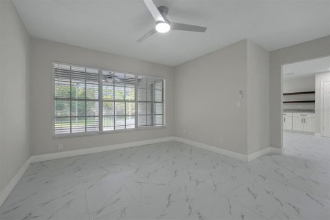 Casa en venta en Orlando, Florida, 4 dormitorios, 202.9 m2 № 1916594 - foto 16