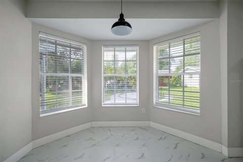 Casa en venta en Orlando, Florida, 4 dormitorios, 202.9 m2 № 1916594 - foto 14