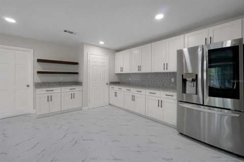Casa en venta en Orlando, Florida, 4 dormitorios, 202.9 m2 № 1916594 - foto 10