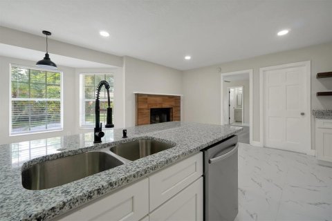 Casa en venta en Orlando, Florida, 4 dormitorios, 202.9 m2 № 1916594 - foto 11