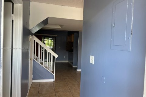 Condo in Hialeah, Florida, 3 bedrooms  № 1892928 - photo 3