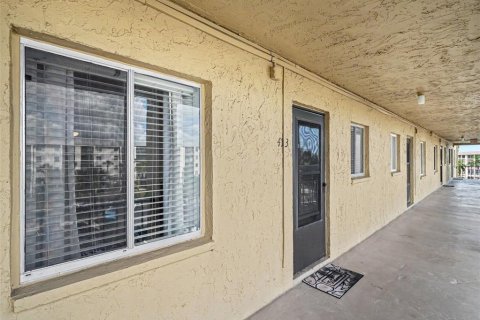 Condo in Bradenton, Florida, 2 bedrooms  № 2098040 - photo 7