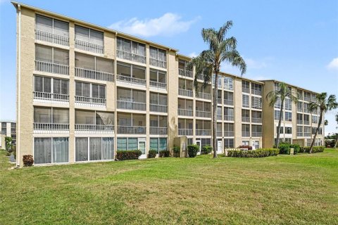 Condo in Bradenton, Florida, 2 bedrooms  № 2098040 - photo 28