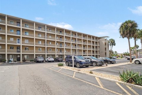 Condo in Bradenton, Florida, 2 bedrooms  № 2098040 - photo 5