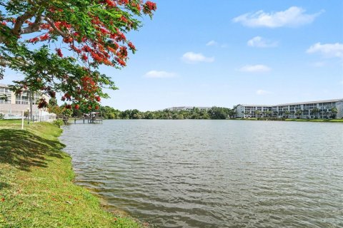 Condo in Bradenton, Florida, 2 bedrooms  № 2098040 - photo 4