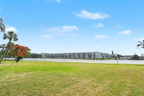 Condo in Bradenton, Florida, 2 bedrooms  № 2098040 - photo 2
