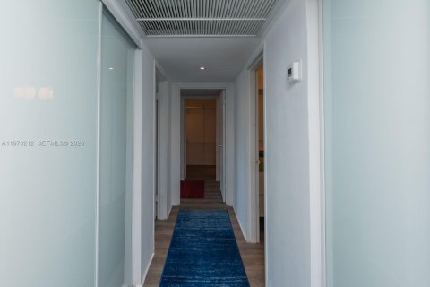 Condominio en alquiler en Miami Beach, Florida, 2 dormitorios, 141.21 m2 № 2030912 - foto 29