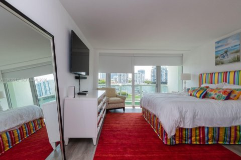 Condominio en alquiler en Miami Beach, Florida, 2 dormitorios, 141.21 m2 № 2030912 - foto 19