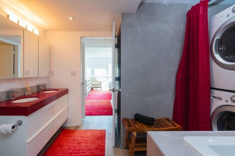 Condominio en alquiler en Miami Beach, Florida, 2 dormitorios, 141.21 m2 № 2030912 - foto 28