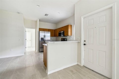 Touwnhouse à vendre à Gibsonton, Floride: 4 chambres, 146.41 m2 № 1903450 - photo 3