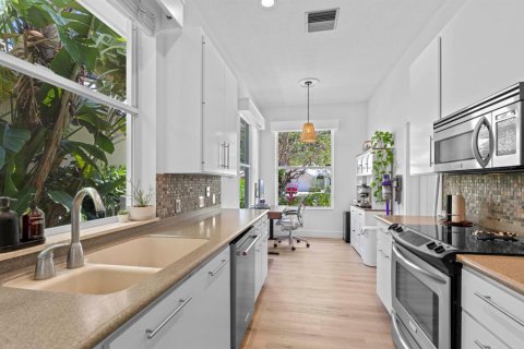 Villa ou maison à vendre à West Palm Beach, Floride: 3 chambres, 183.3 m2 № 2087711 - photo 13