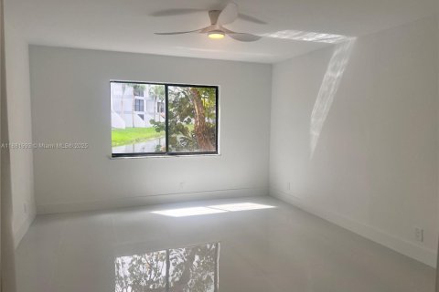 Condominio en venta en Weston, Florida, 2 dormitorios, 116.69 m2 № 1924938 - foto 3