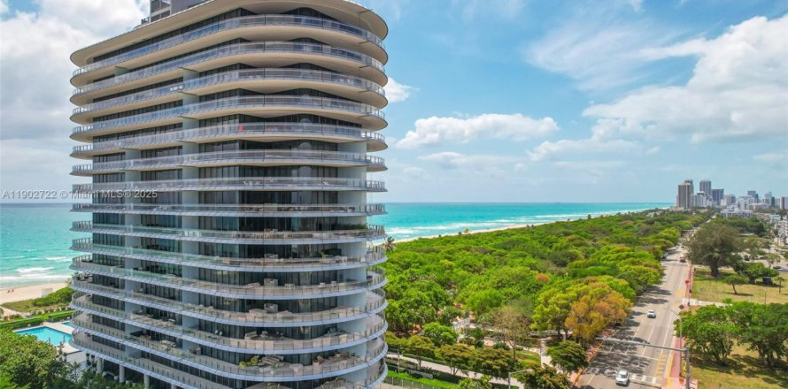 Кондоминиум с 2 спальнями в Майами-Бич, Флорида № 1956323